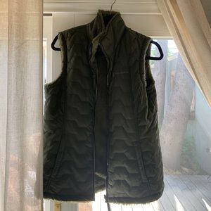 NWOT olive green free country vest